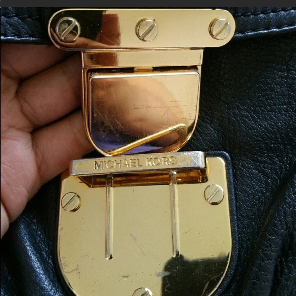 Michael Kors Leather Crossbody Purse - Picture 8 of 9
